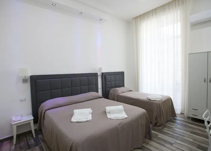 Bed and Breakfast Napoli Garibaldi Square